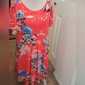 NWT Traililbee Floral Mini Dress   Size 2X